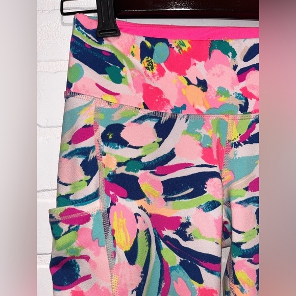 Lilly Pulitzer Luxletic Women's UPF 50+ Weekender Midi Pant in Pima Colada Club - Picture 7 of 10